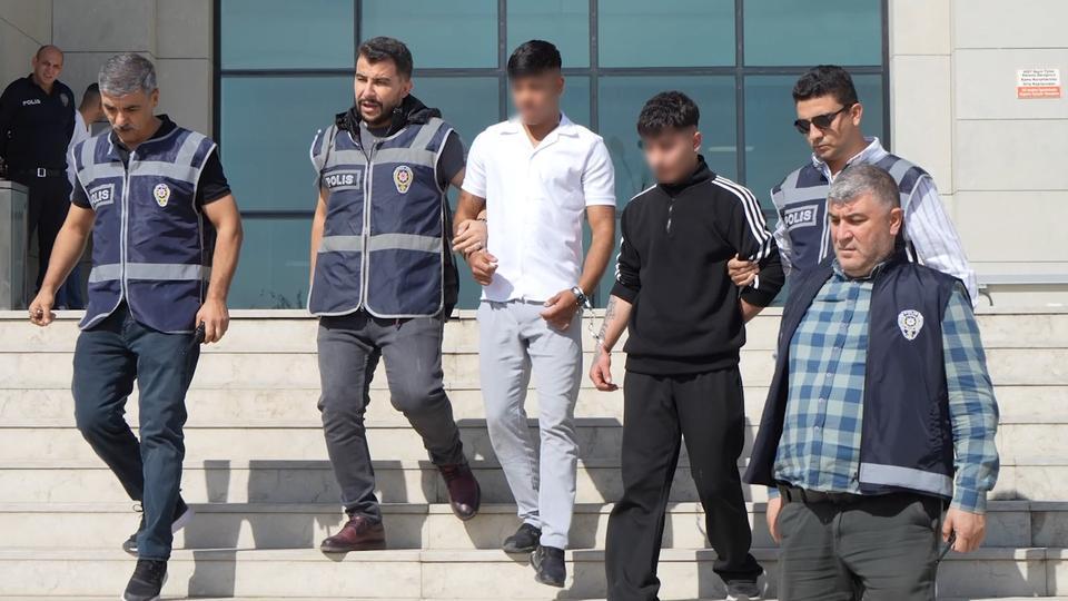 KIZ KAÇIRMA PLANIYLA TAKSİYİ GASP EDEN İKİ GENÇ TUTUKLANDI