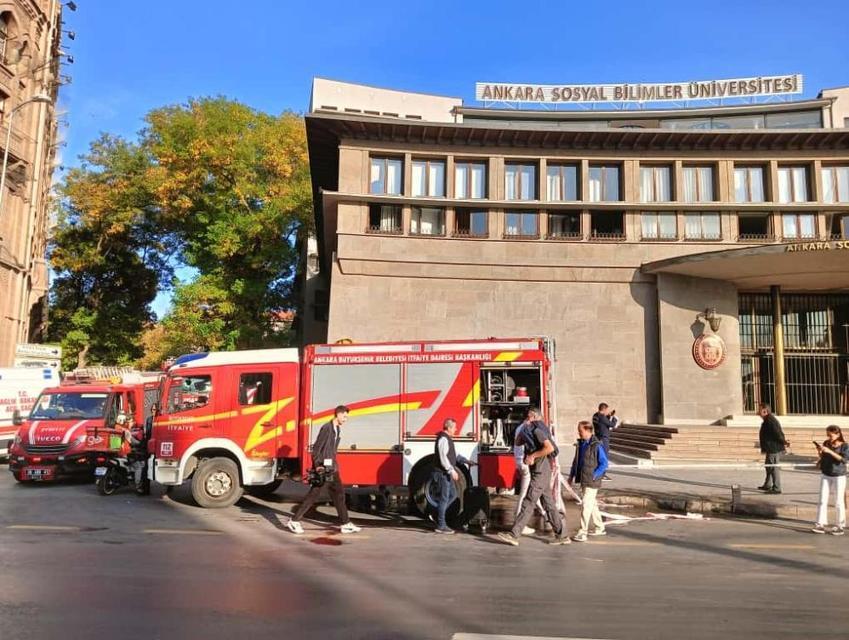 Üniversitede duman sızıntısından etkilenen 6 kişi hastaneye kaldırıldı