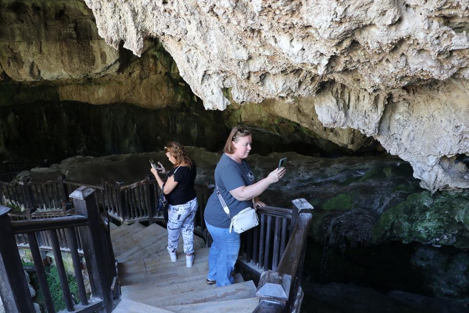 Denizli, mağaralarıyla da turizme katkı sağlıyor