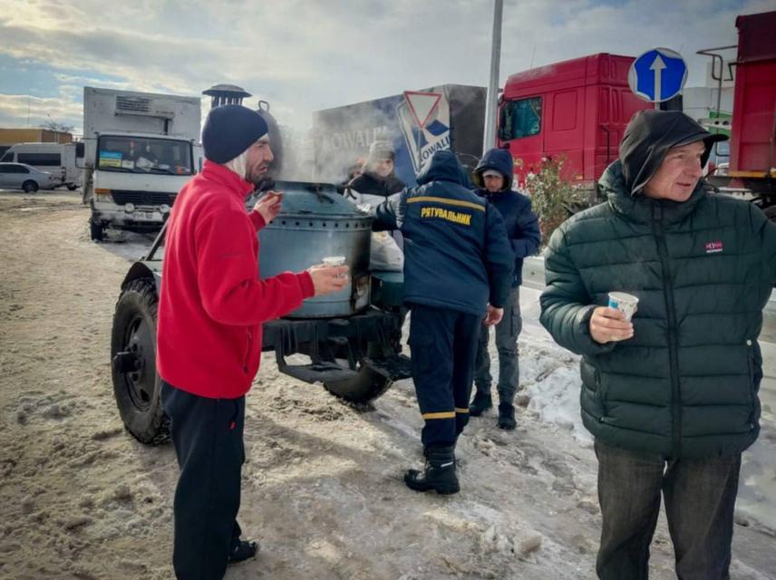 UKRAYNA'DA KAR FIRTINASI: 10 ÖLÜ, 23 YARALI