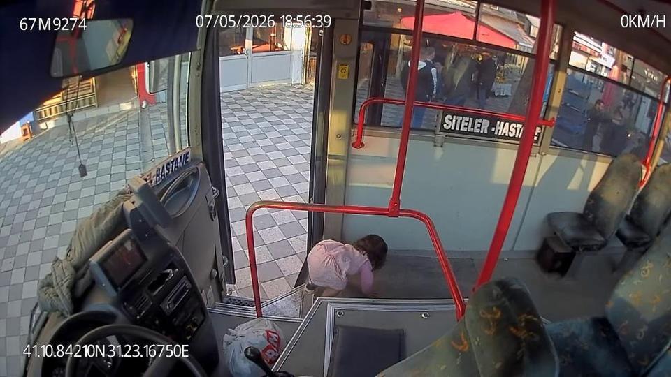 2 yaşındaki çocuk otobüste bulundu