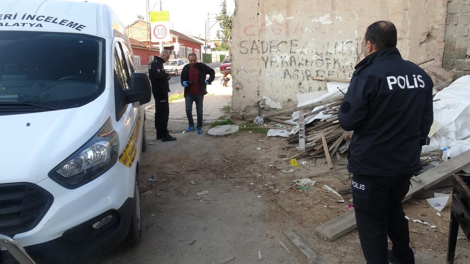 MALATYA'DA YASAK İLİŞKİ BASKINI: 1'İ AĞIR 3 YARALI