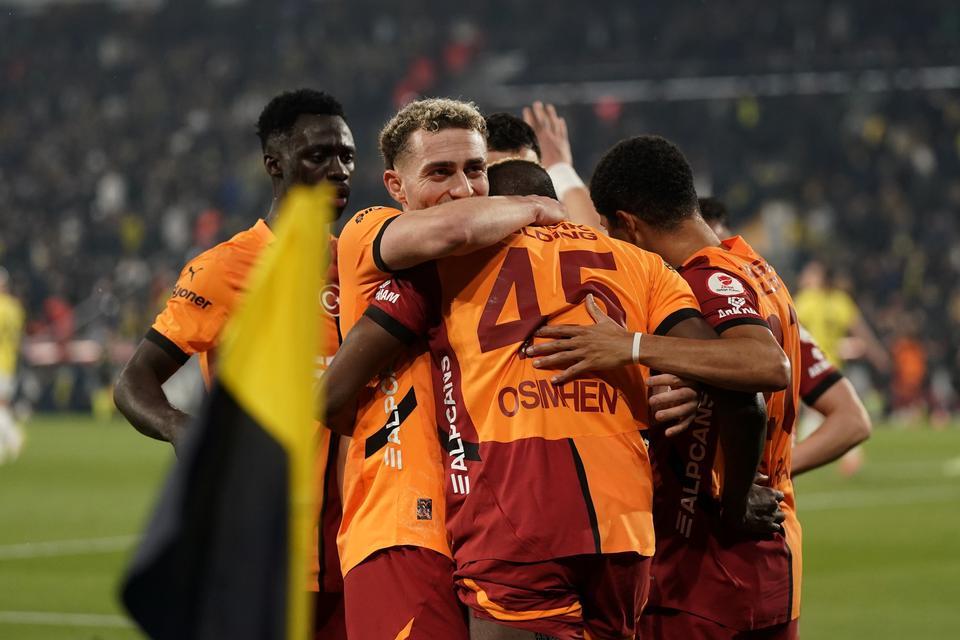 Fenerbahçe: 1 - Galatasaray: 2