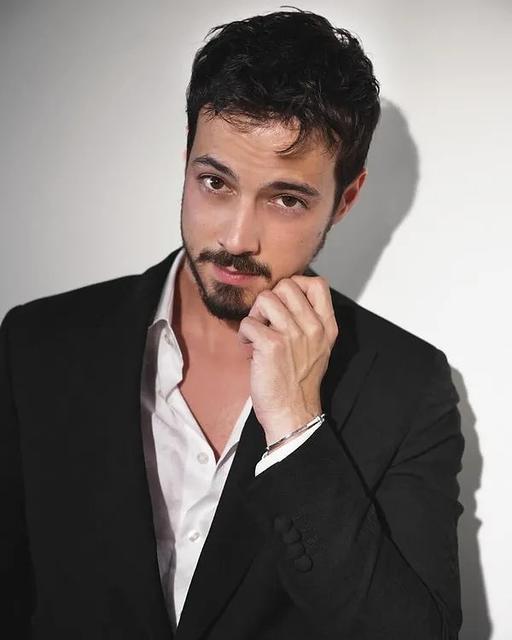 Mert Yazıcıoğlu kimdir?