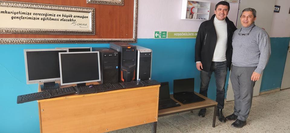 İZMİRLİ HAYIRSEVERDEN NAZİLLİ'DEKİ KÖY OKULUNA BİLGİSAYAR DESTEĞİ