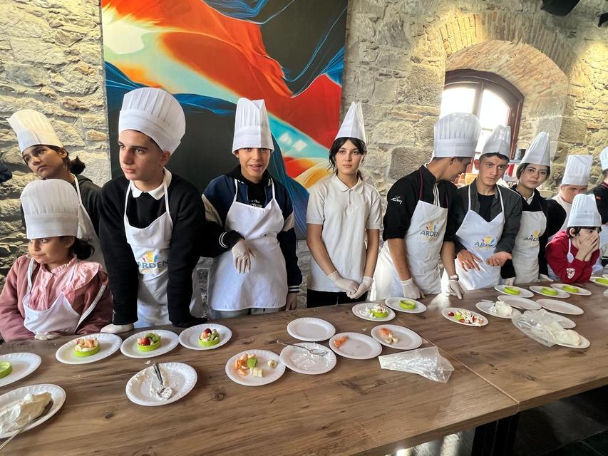 Söke  de ÖMzel Öğrencilere Hünerlerini Sergiledi