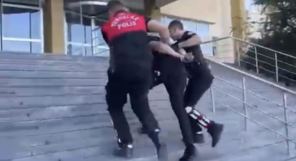 Aranan şahıs uyuşturucuyla yakalandı