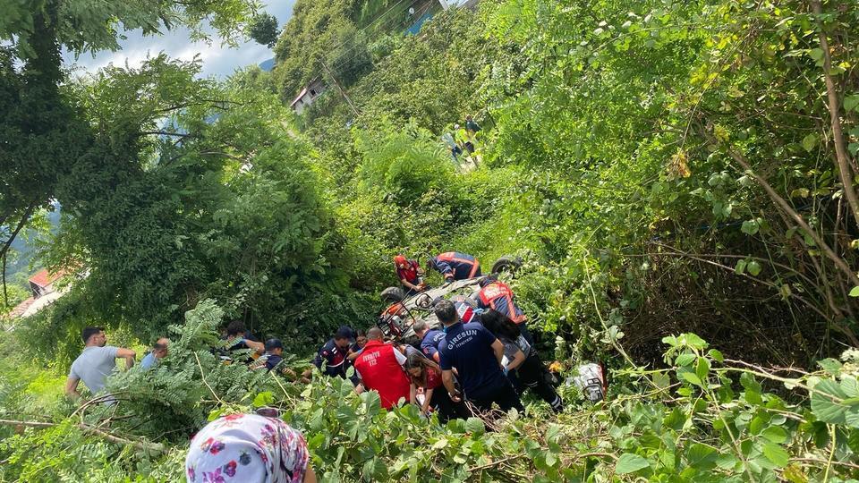 GİRESUN'DA TRAFİK KAZASI: 2 ÖLÜ, 3 YARALI