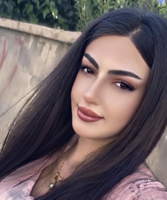 YÜKSEKOVA'DA HAREKETSİZ BULUNAN GENÇ KIZ HAYATINI KAYBETTİ