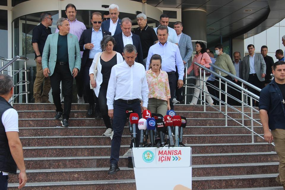 FERDİ ZEYREK'İN BAŞKA BİR HASTANEYE NAKLİ YAPILMAYACAK