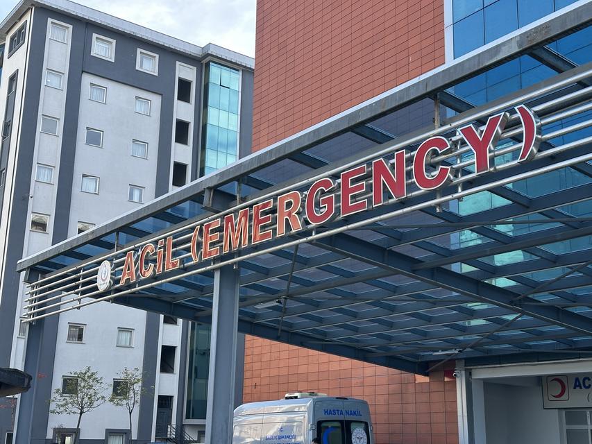 40 öğrenci yedikleri yemekten zehirlenerek hastaneye kaldırıldı