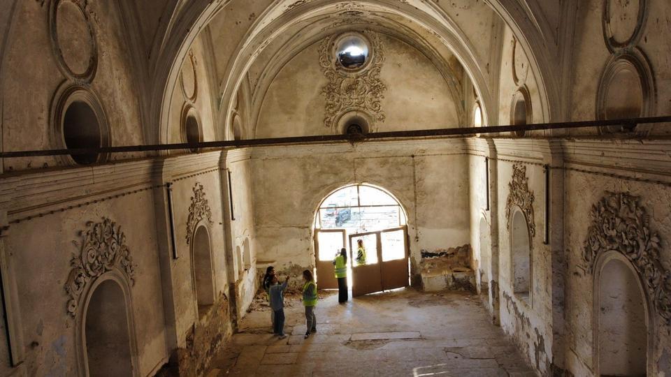 AYDIN'IN 166 YILLIK BAŞMELEK KİLİSESİ KURTARILMAYI BEKLİYOR