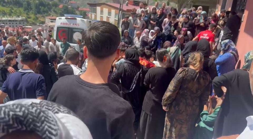 UZMAN ÇAVUŞUN KATLETTİĞİ 4 KİŞİNİN CESEDİ MORGA KALDIRILDI