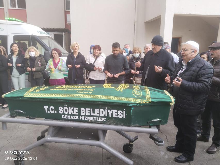 Emekli hemşire Ayşe  Tekeli için Devlet Hastanesinde tören düzenlendi