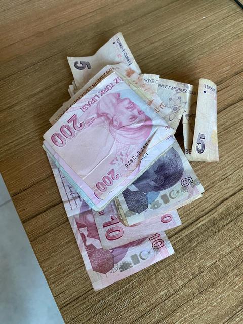 Dilenci operasyonu: Üzerinden 3 saatte topladığı bin 950 lira çıktı