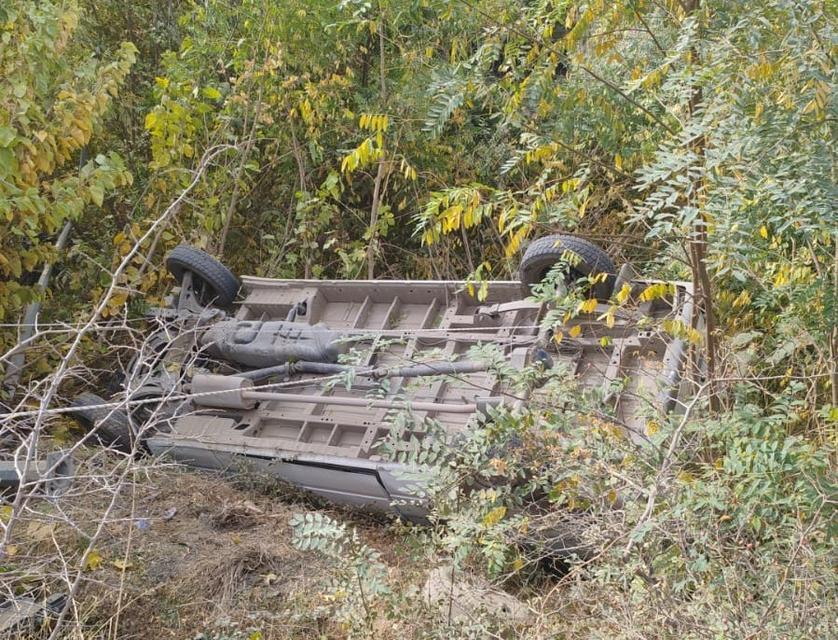 Minibüs devrildi: 3 yaralı