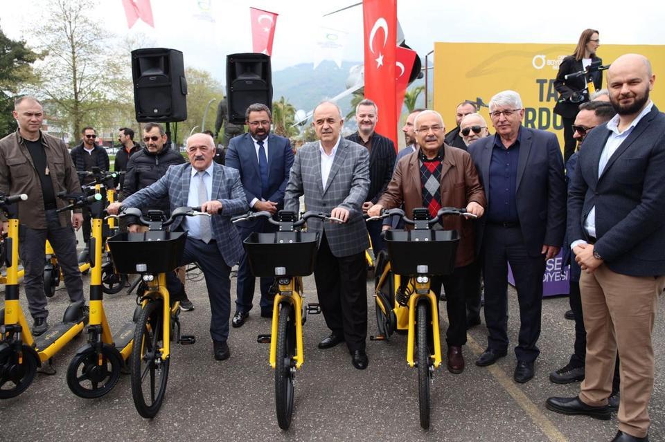 ORDU'DA SOKAKLARDA 'TAZI' DÖNEMİ ORDU BÜYÜKŞEHİR BELEDİYE BAŞKANI MEHMET HİLMİ GÜLER: "ÇEVREYİ KORUYAN UYGULAMALARA AĞIRLIK VERİYORUZ"