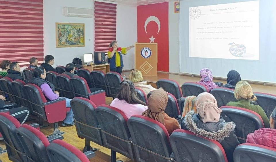 SÖKE'DE OKUL KANTİN VE YEMEKHANE ÇALIŞANLARINA HİJYEN EĞİTİMİ