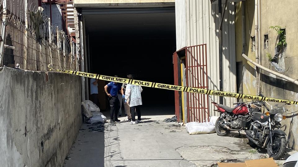Yük asansörü 4. kattan düştü: 1 ağır yaralı