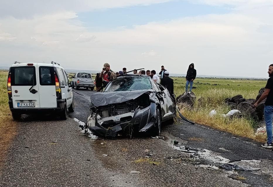 Feci kaza: Ölü ve yaralılar var