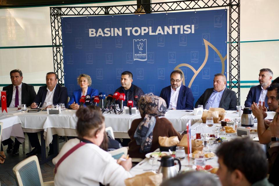 Başkan Günel, Kuşadası'na turizm yatırımı için pay ayrılmadığını açıkladı