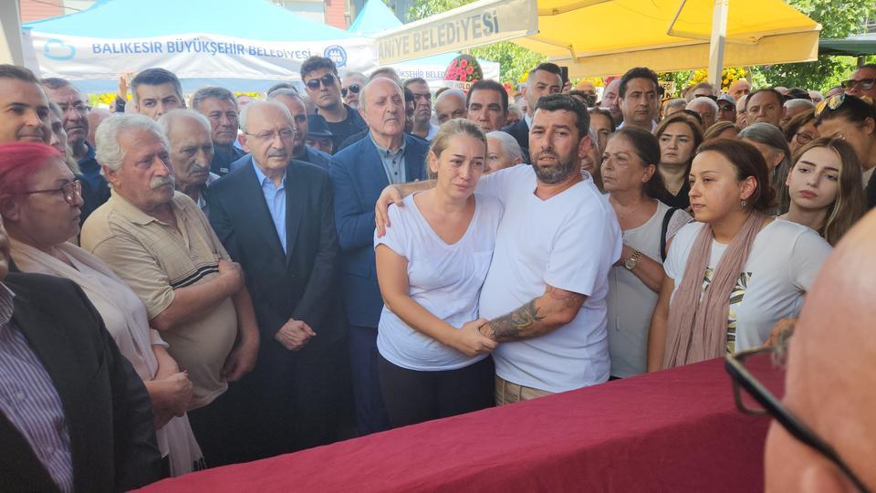 Kılıçdaroğlu toprağa verildi
