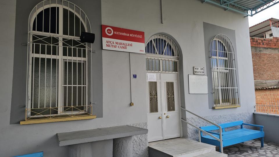 CAMİDE TUVALETİ KULLANDI, NOTLA BİRLİKTE PARA BIRAKTI