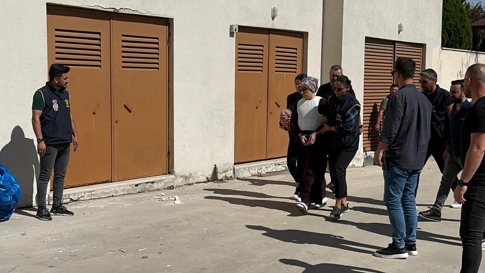 TELEFON KABLOSUYLA BOĞMUŞLAR: YASAK AŞK CİNAYETİNDE KADIN VE ARKADAŞI ADLİYEDE
