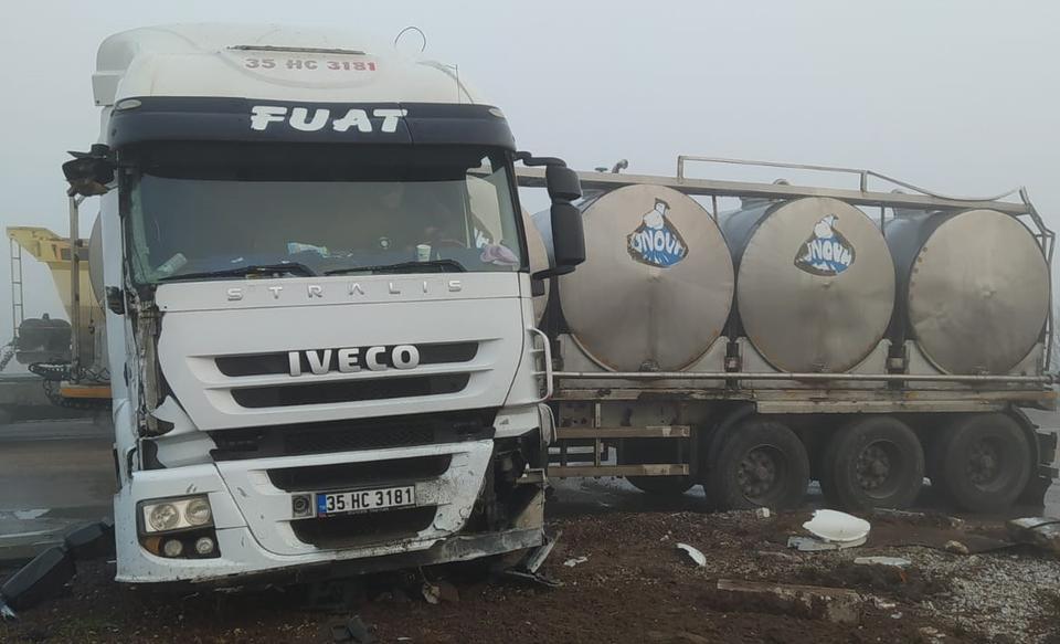 MANYAS-GÖNEN YOLU KAVŞAĞINDA TRAFİK KAZASI: 1 YARALI