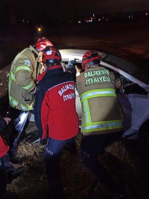 BALIKESİR'DE TRAFİK KAZASI: 6 YARALI