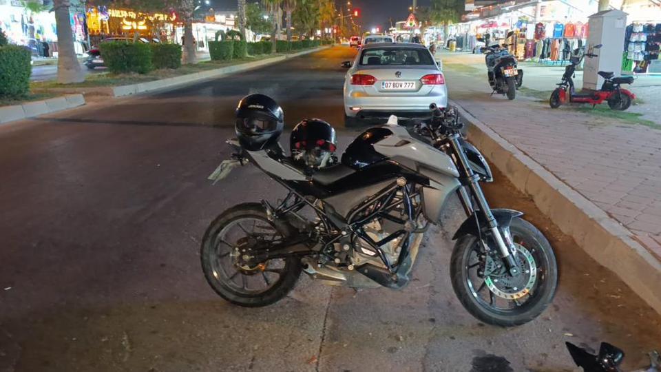 Motosikletler çarpıştı: 3 yaralı