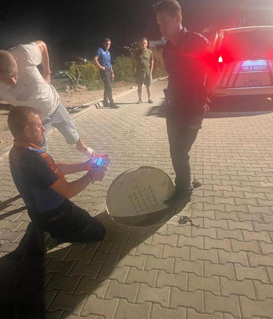 Kanalizasyon hattına giren işçiler gazdan zehirlendi