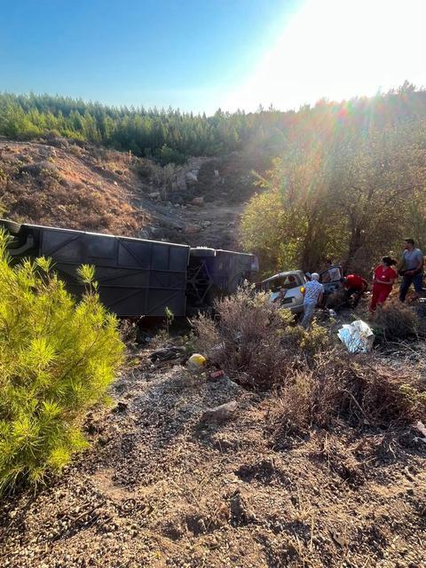 Yine otobüs kazası: 2 ölü, 1 yaralı