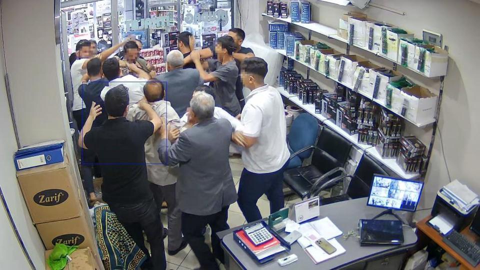 Haraç iddiasıyla çıkan kavgada ortalık savaş alanına döndü