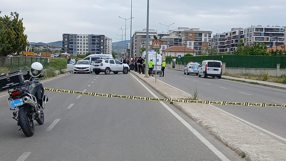 Boşanma aşamasındaki eşini öldürdü
