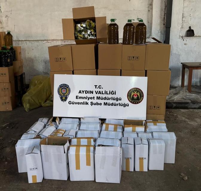 Aydın'da kargo aracında bin 600 litre tağşiş yağ yakalandı