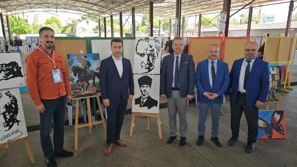 Nazilli'de bilim fuarında öğrenciler projelerini sergilendi