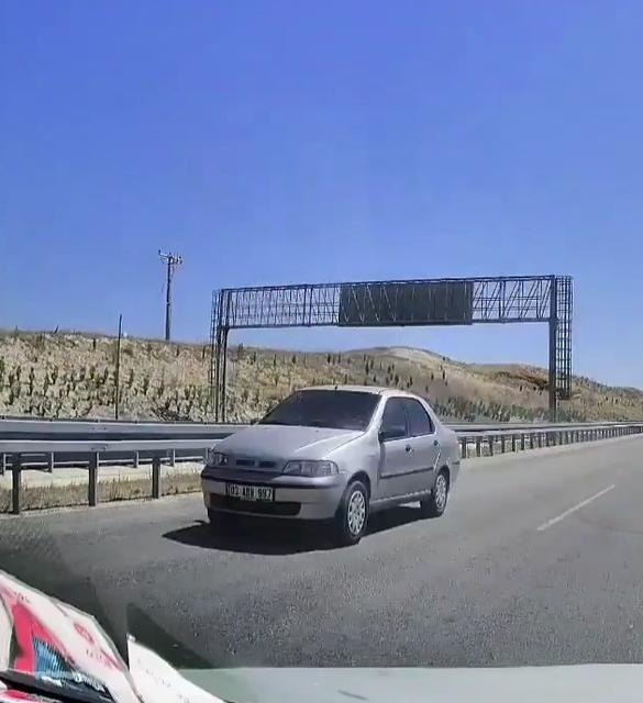 Aydın-Denizli otoyolunda korku dolu anlar: Vatandaşların canını hiçe saydı