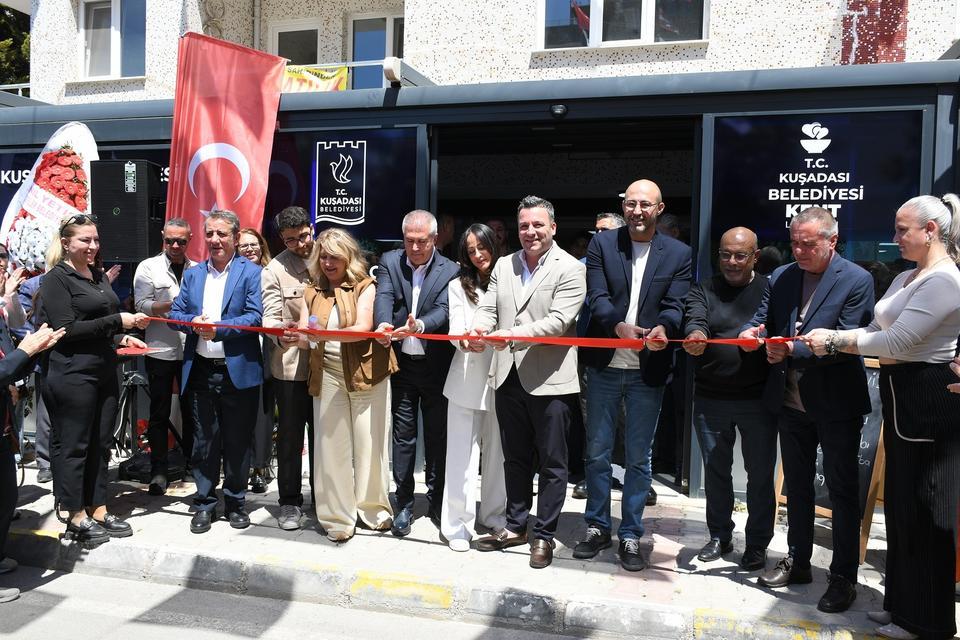 KUŞADASI'NDA KENT LOKANTASI HİZMETE AÇILDI