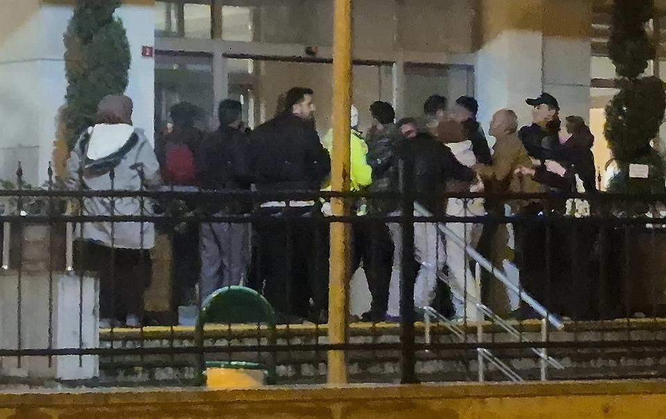 Duruşmadan sonra taraflar birbirine girdi