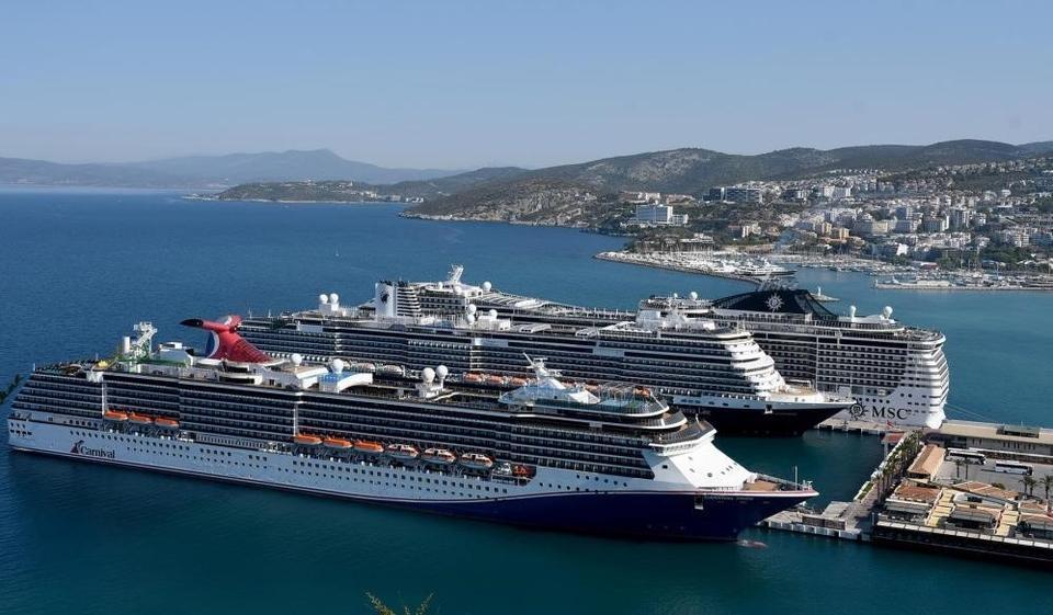 "Aydın ve Kuşadası büyümenin lokomotifi olmaya devam ediyor"