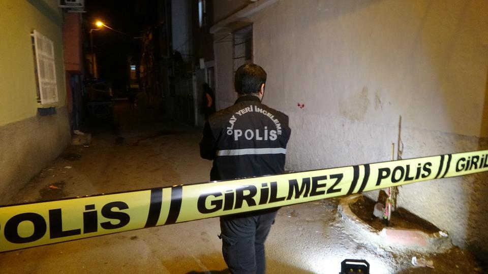BEKÇİ, CEZAEVİ FİRARİSİNİ AYAĞINDAN VURUP YAKALADI