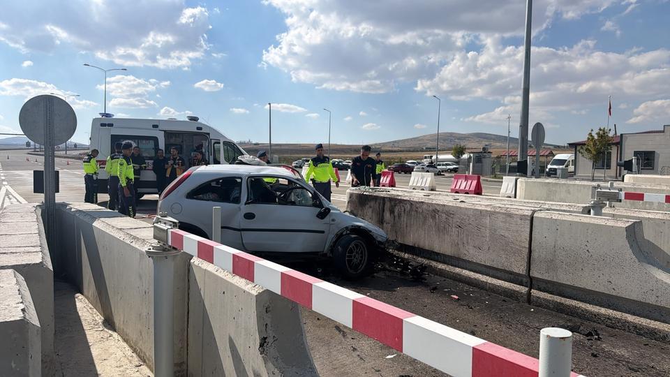 AKSARAY'DA FECİ KAZA: 22 YAŞINDAKİ SÜRÜCÜ ÖLDÜ