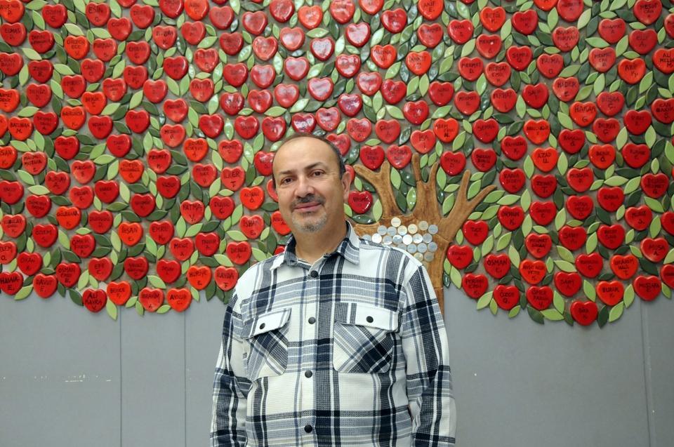 KALP NAKLİYLE 12 YILDIR SAĞLIKLI YAŞIYOR NAKİLDEN 7 YIL SONRA İKİNCİ EVLİLİĞİNİ YAPAN 54 YAŞINDAKİ ADAM, YENİ HAYATINI MUTLU BİR ŞEKİLDE SÜRDÜRÜYOR