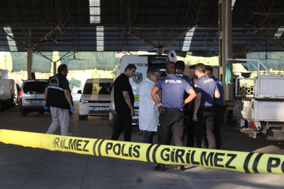 OKUL ÖNÜNDE POMPALI TÜFEKLE GEZEN 2 ŞÜPHELİ YAKALANDI