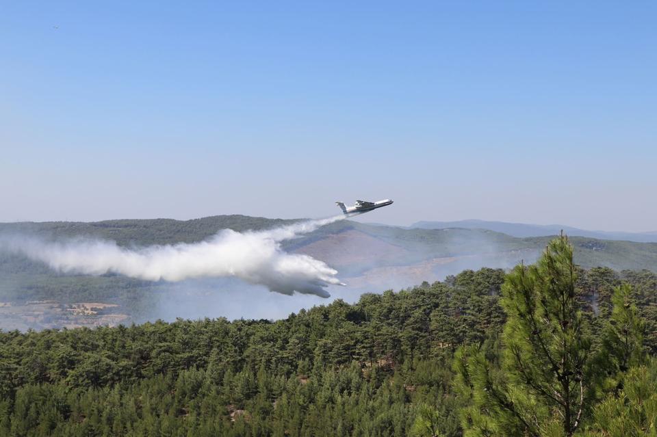 Muğla’da korkutan yangında alevlerin enerjisi düşürüldü