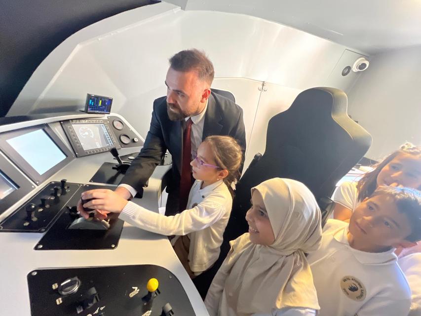 Söke  de  öğrenciler Simalatör ile Tren Kullanmanın keyfini yaşadı