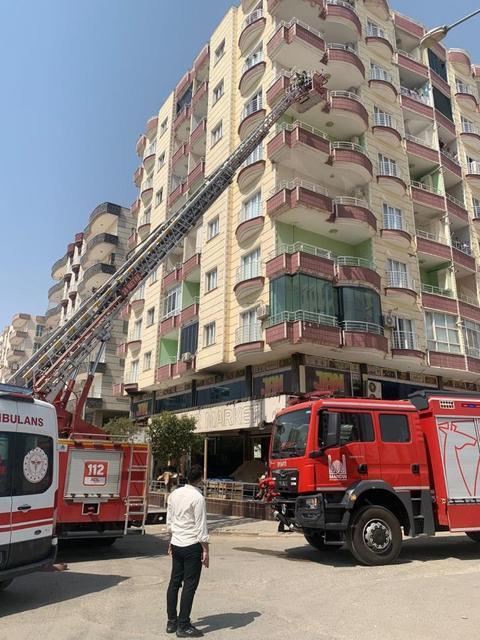 Apartman dairesinde çıkan yangın söndürüldü
