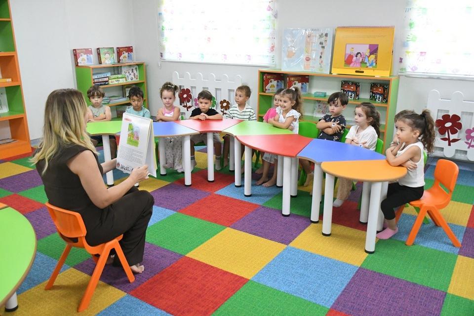 Kuşadası’nda miniklerin eğitim yolculuğu sürüyor