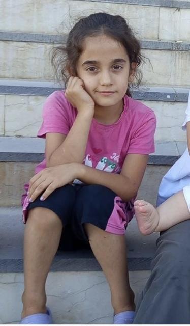 DİYARBAKIR'DA ARANAN KAYIP ÇOCUK, YANGIN MERDİVENİ BOŞLUĞUNDA ÖLÜ BULUNDU